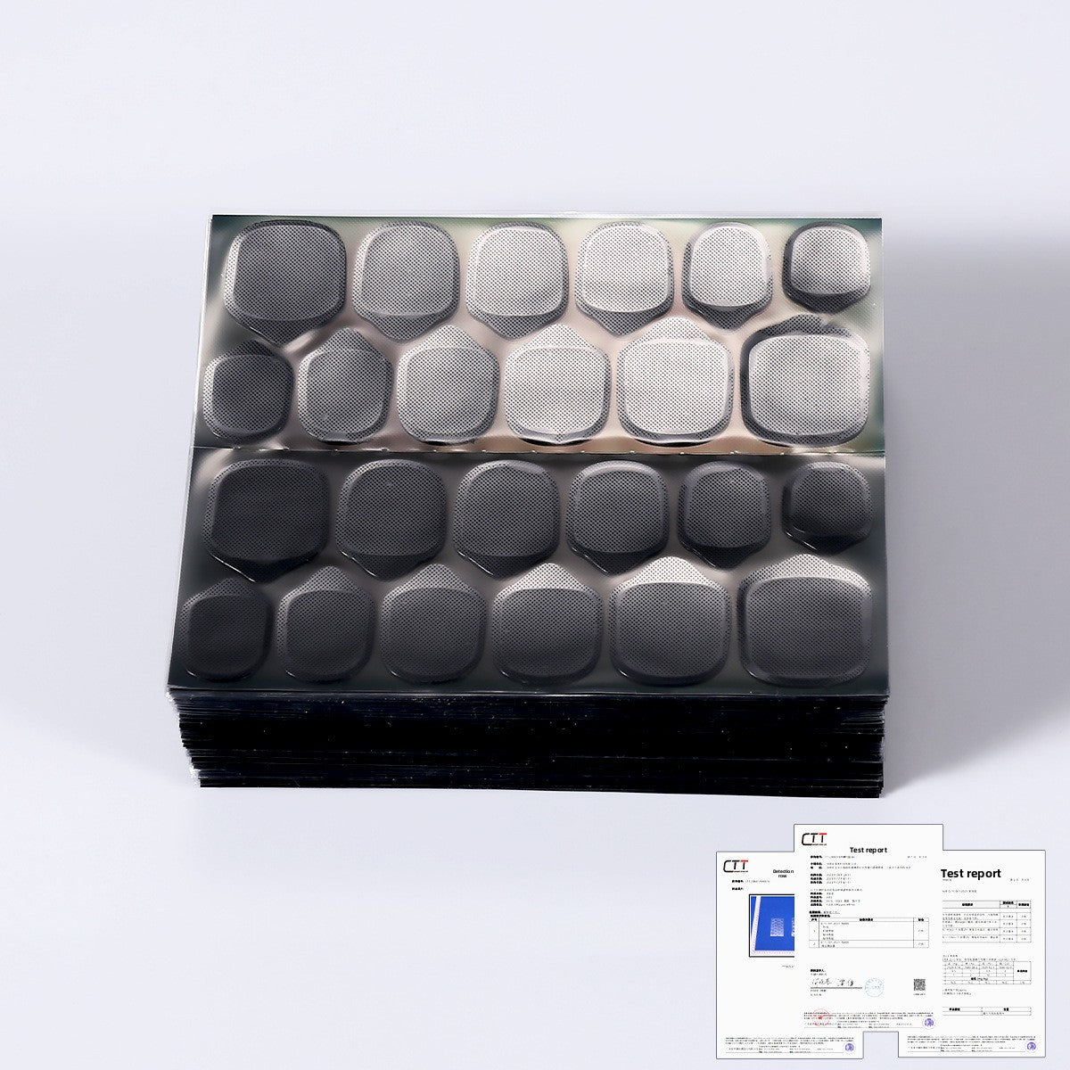Nail jelly glue kit with tools, stacked nail tips in clear tray, black and white sets